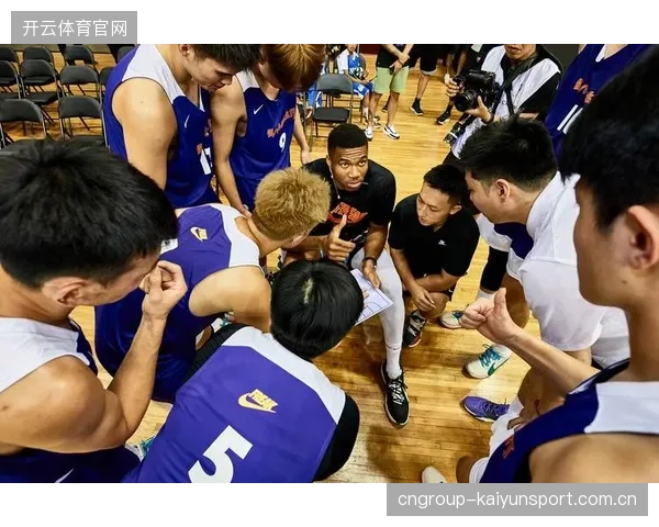 篮球少年背运失误笑出声：逆境中的勇敢与大笑